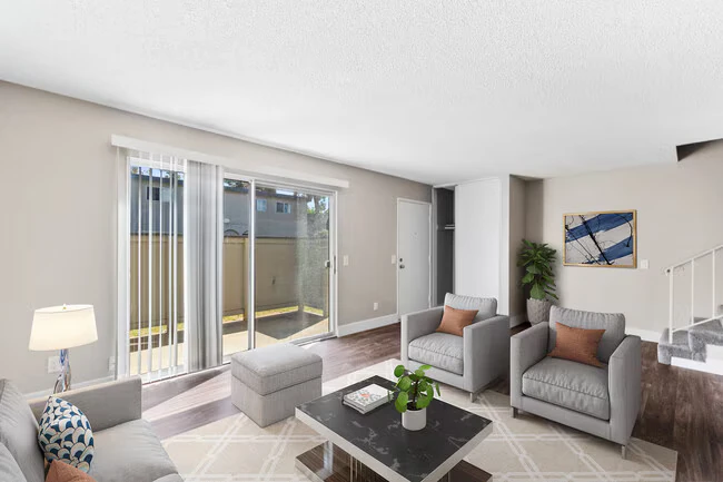 3+2.5 Duplex Townhouse w/ Backyard 05 floor plan